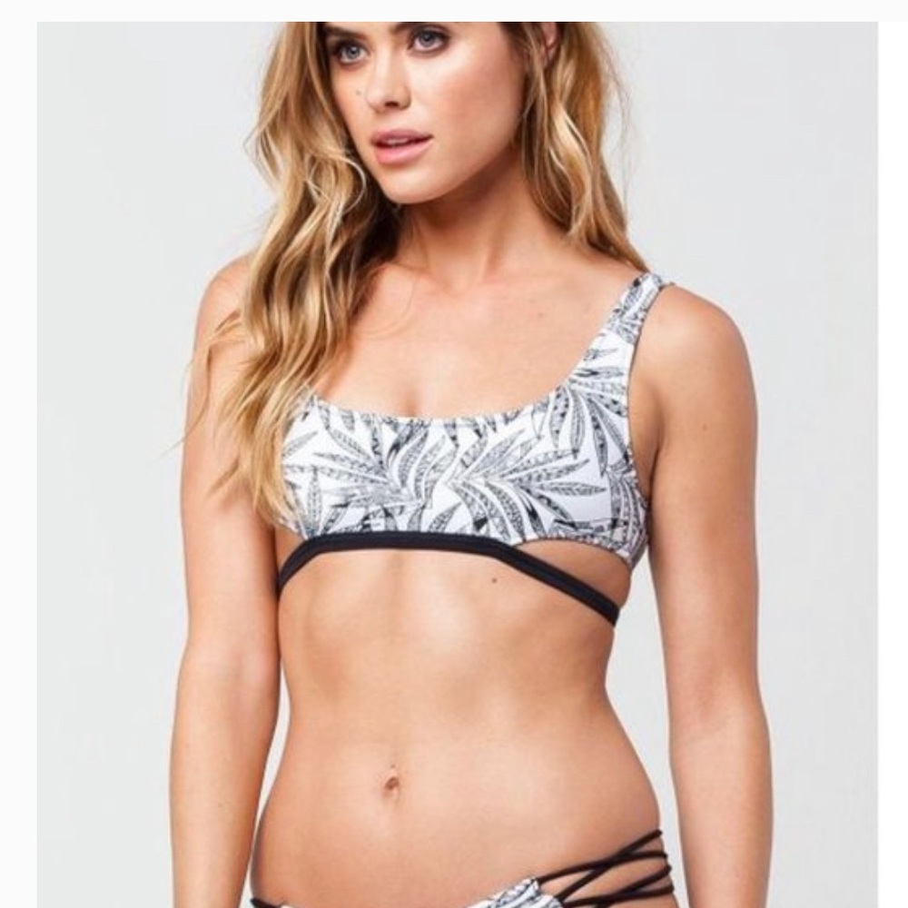✅Bathing suit top